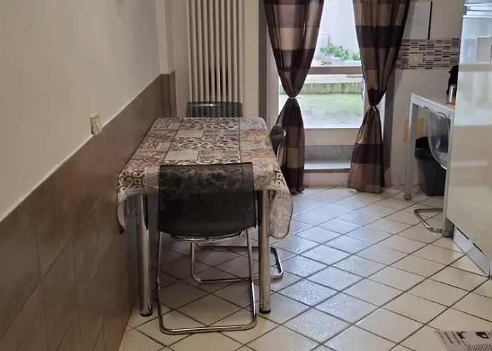 فندق مبيت وإفطار Il Vecchio Portico تشيزينا