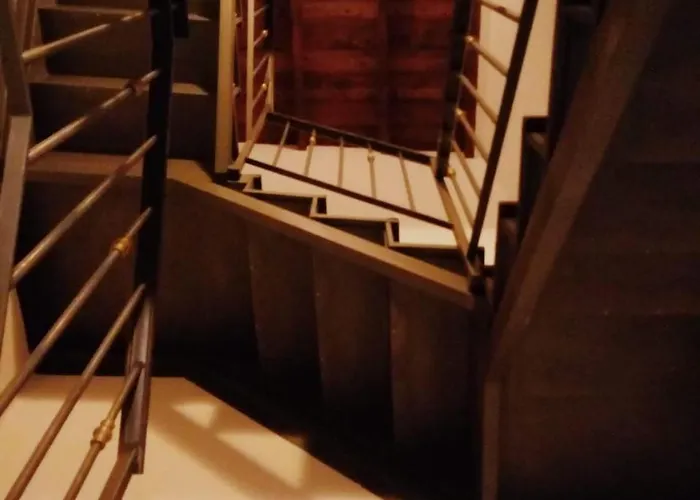 Il Vecchio Portico فندق مبيت وإفطار تشيزينا